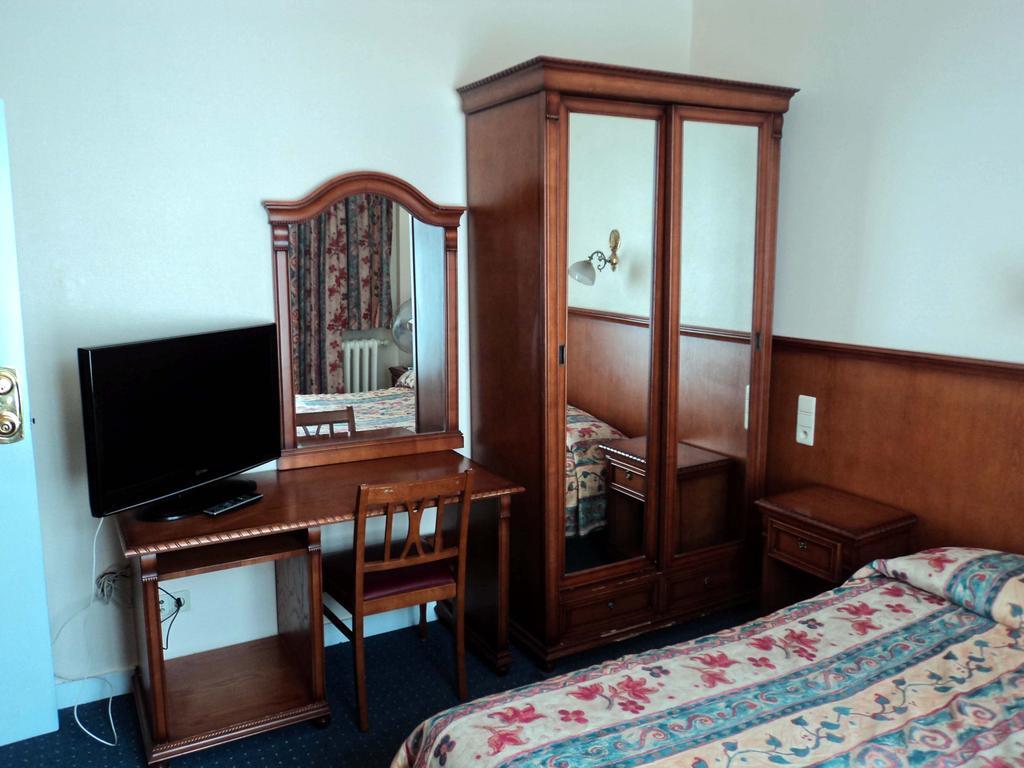 Hotel Continental Saint-Gilles Bilik gambar