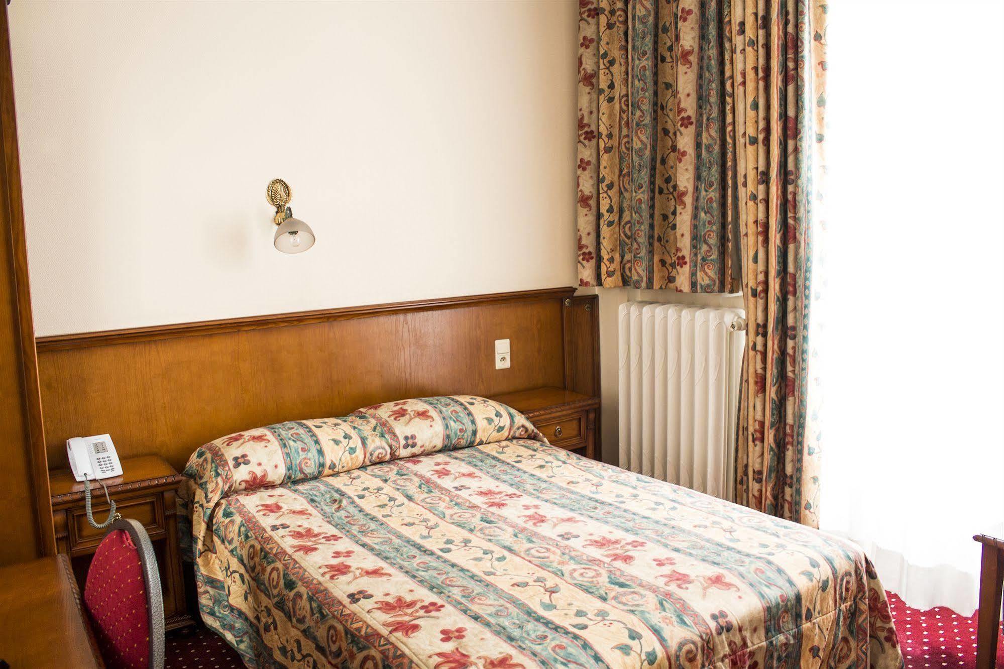 Hotel Continental Saint-Gilles Luaran gambar